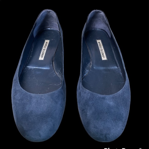 Manolo Blahnik Blu Suede Flats - Picture 2 of 5